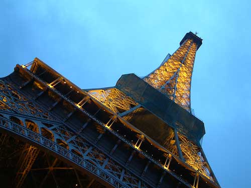 Eiffel Tower Dusk Picture